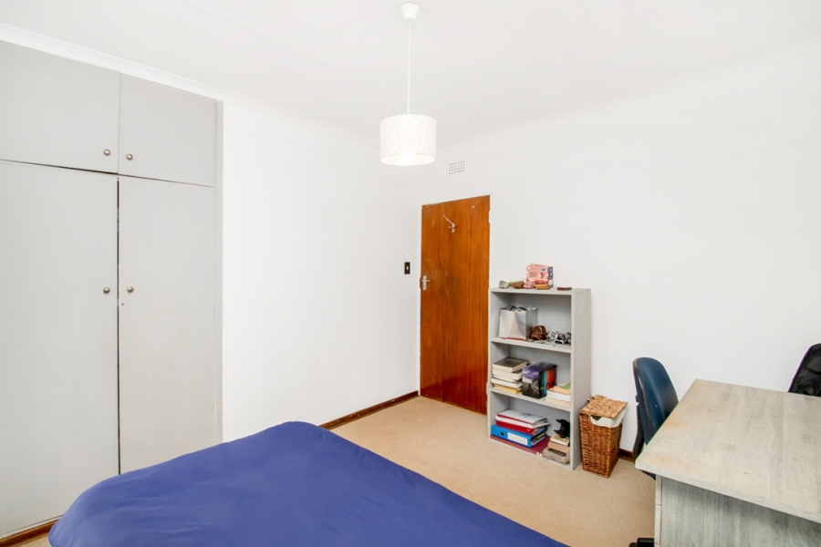 4 Bedroom Property for Sale in Wilro Park Gauteng