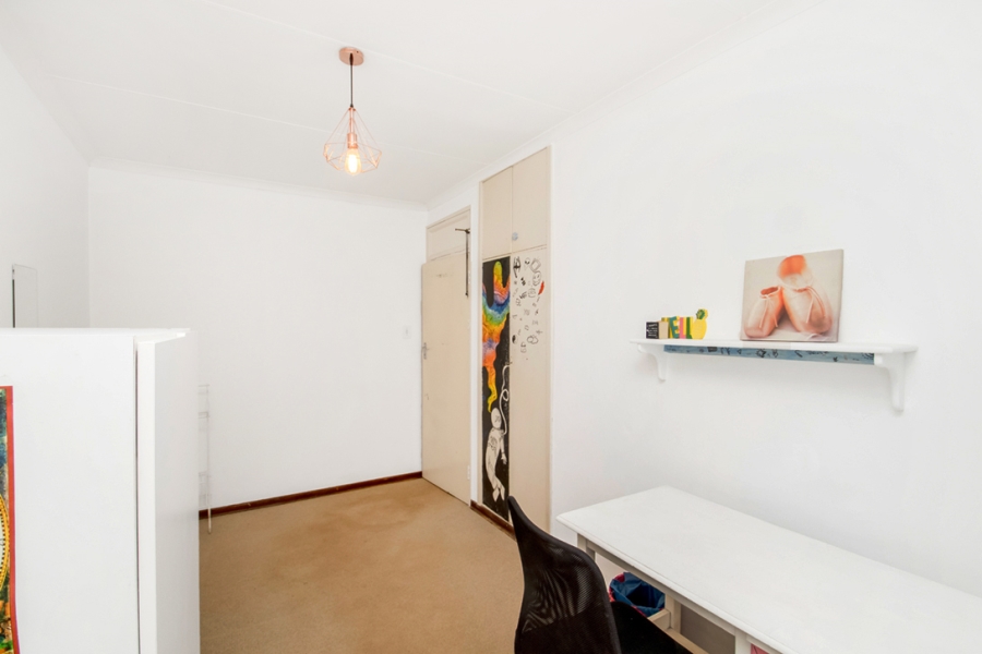 4 Bedroom Property for Sale in Wilro Park Gauteng