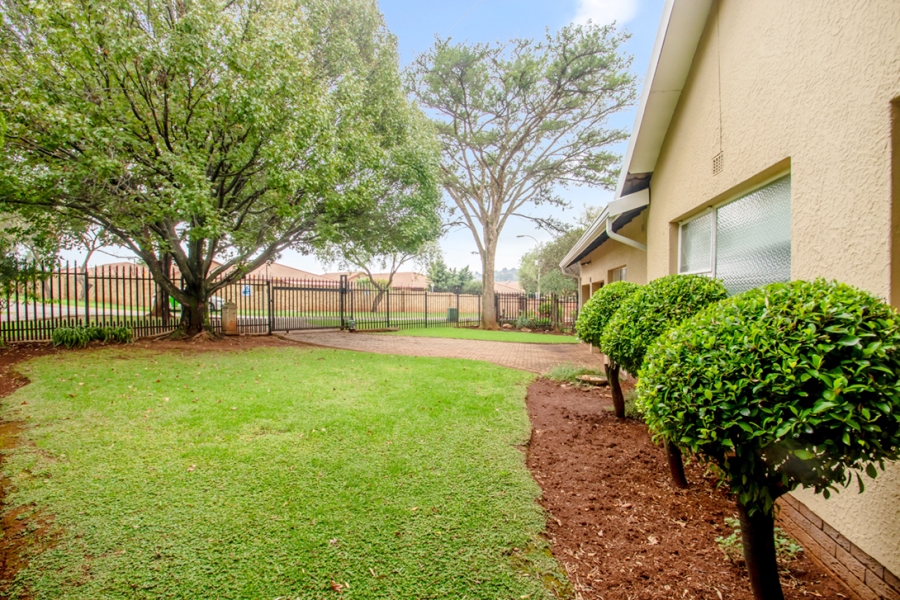 4 Bedroom Property for Sale in Wilro Park Gauteng