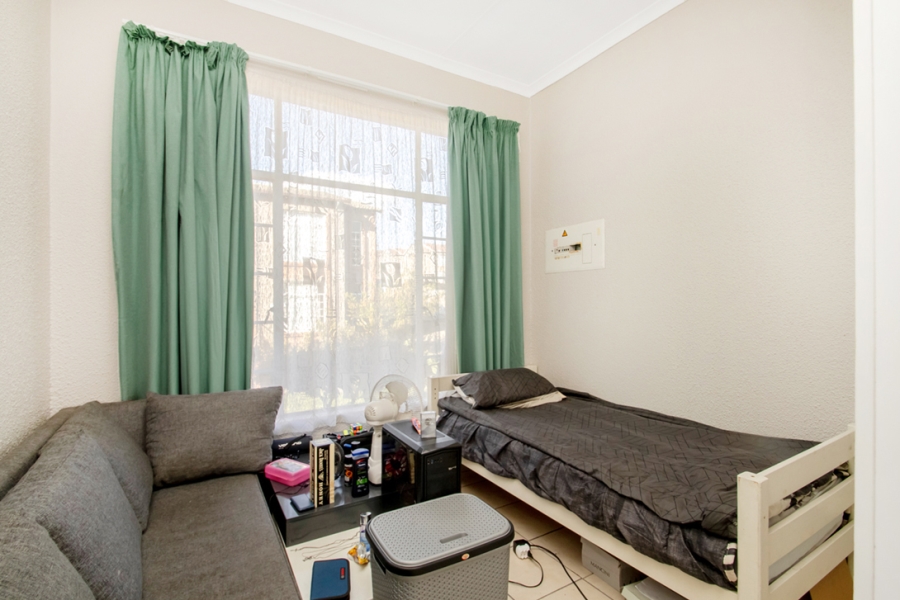 2 Bedroom Property for Sale in Laser Park Gauteng