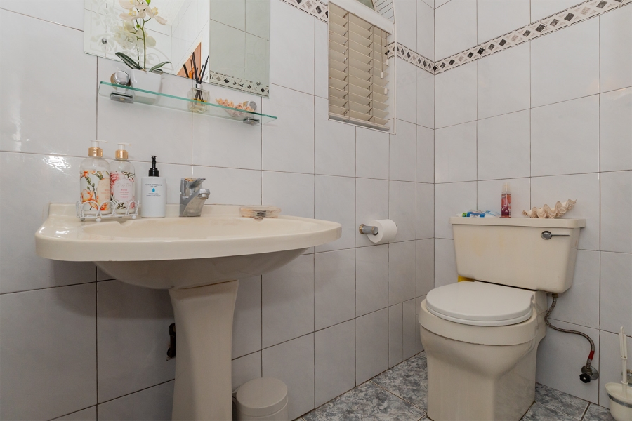 5 Bedroom Property for Sale in Dalpark Gauteng