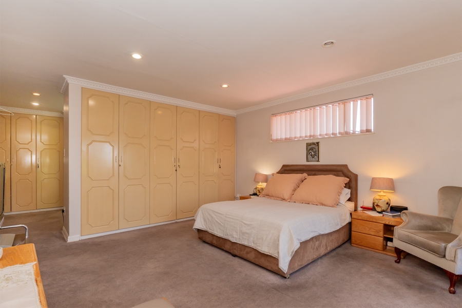 5 Bedroom Property for Sale in Dalpark Gauteng