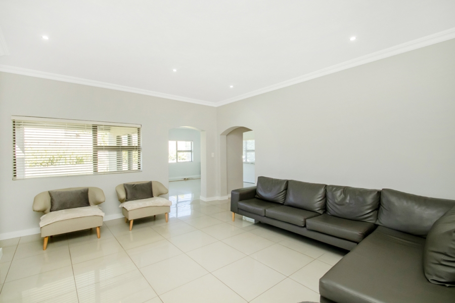 4 Bedroom Property for Sale in Wilgeheuwel Gauteng