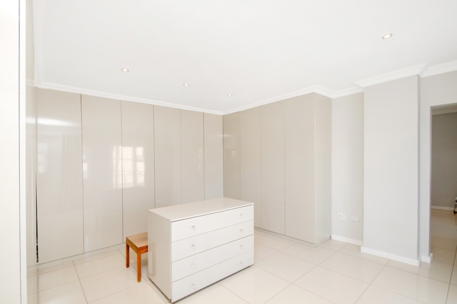 4 Bedroom Property for Sale in Wilgeheuwel Gauteng