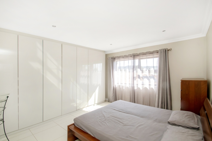 4 Bedroom Property for Sale in Wilgeheuwel Gauteng