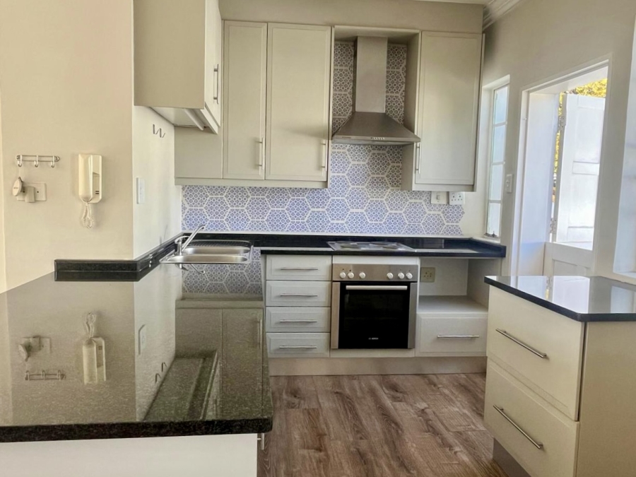 2 Bedroom Property for Sale in Dunkeld West Gauteng