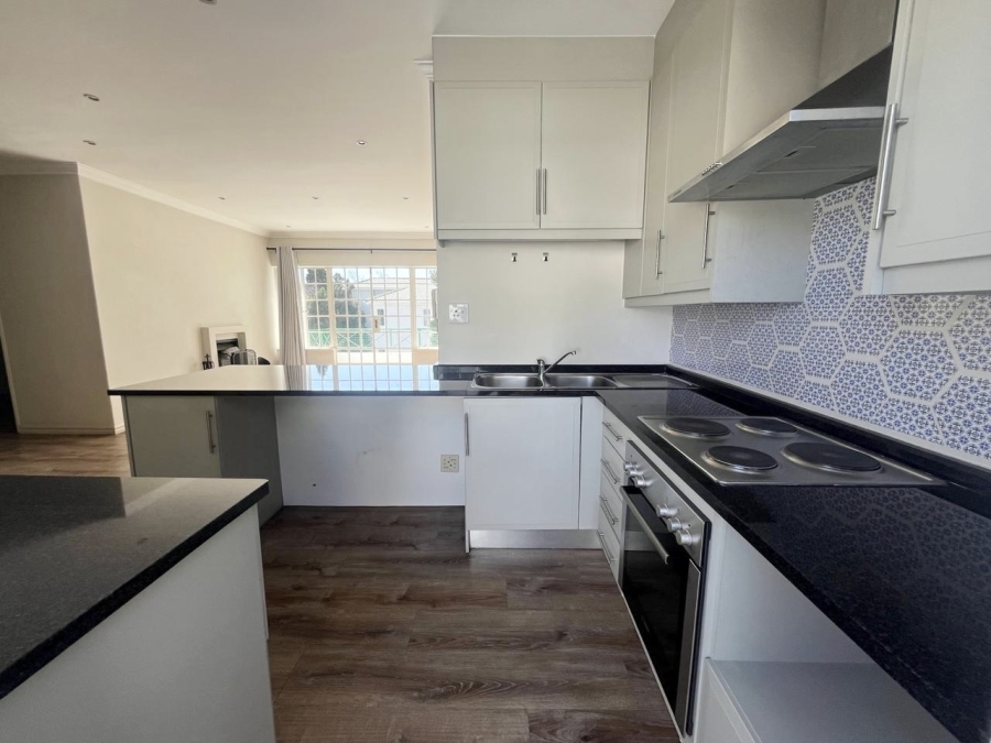 2 Bedroom Property for Sale in Dunkeld West Gauteng