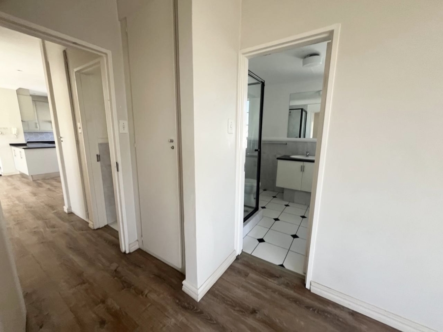 2 Bedroom Property for Sale in Dunkeld West Gauteng