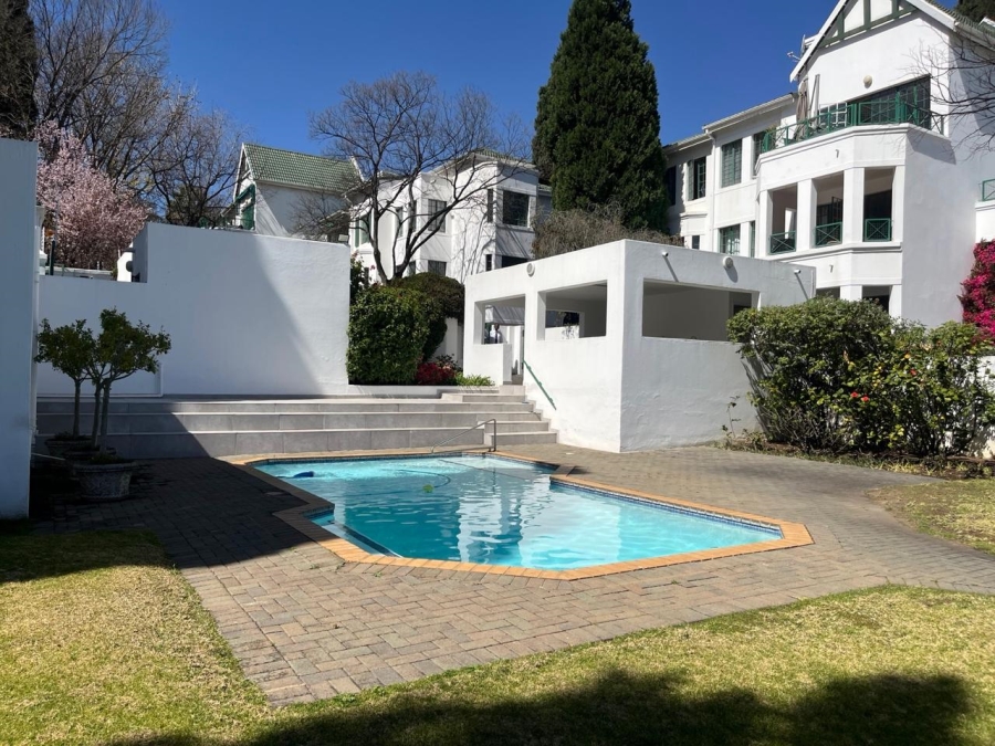 2 Bedroom Property for Sale in Dunkeld West Gauteng