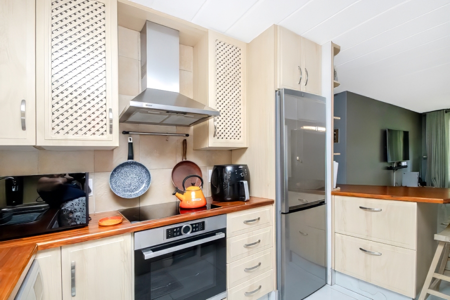 2 Bedroom Property for Sale in Strathavon Gauteng