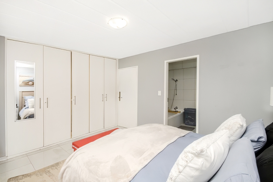 2 Bedroom Property for Sale in Strathavon Gauteng