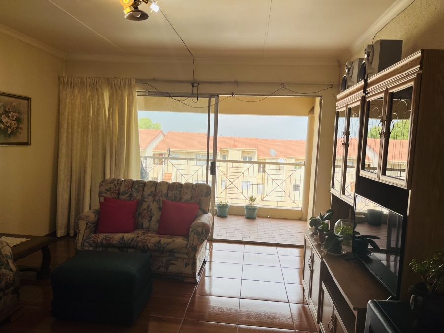 2 Bedroom Property for Sale in Primrose Hill Gauteng