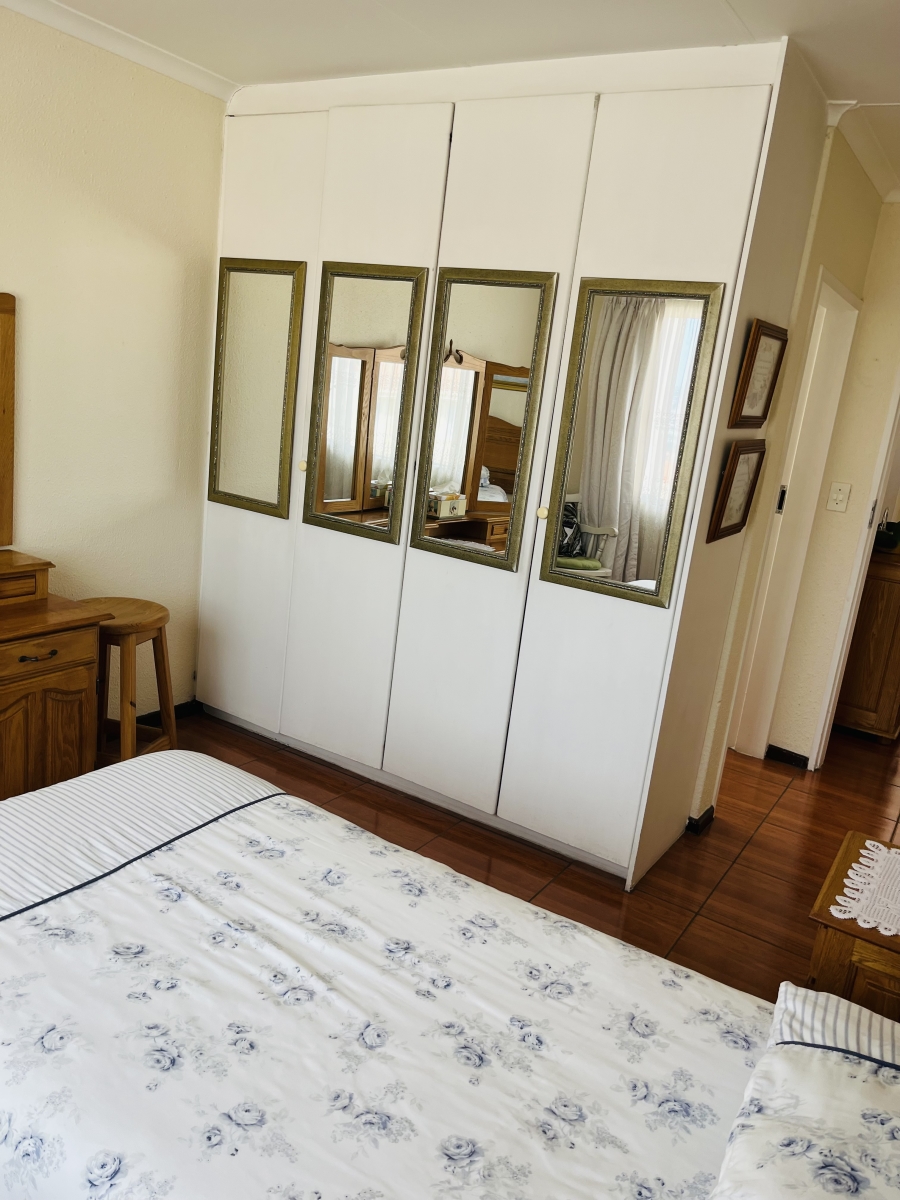 2 Bedroom Property for Sale in Primrose Hill Gauteng