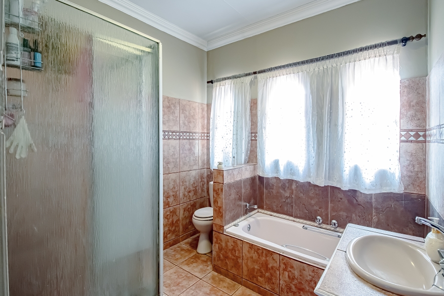 3 Bedroom Property for Sale in Rietfontein Gauteng