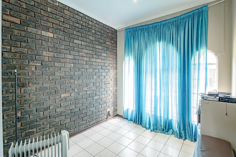 3 Bedroom Property for Sale in Rietfontein Gauteng