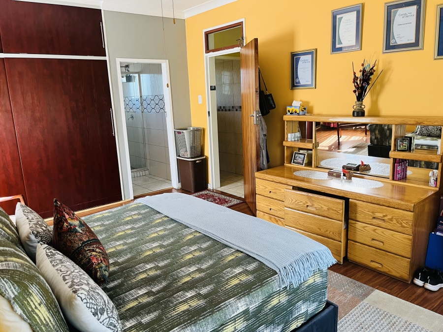 3 Bedroom Property for Sale in Marlands Gauteng