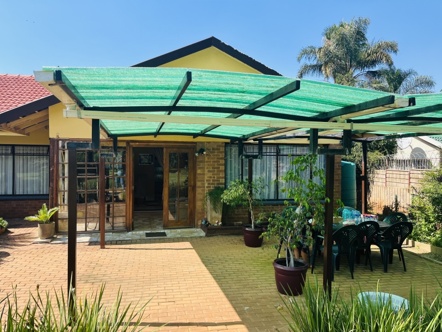 3 Bedroom Property for Sale in Marlands Gauteng