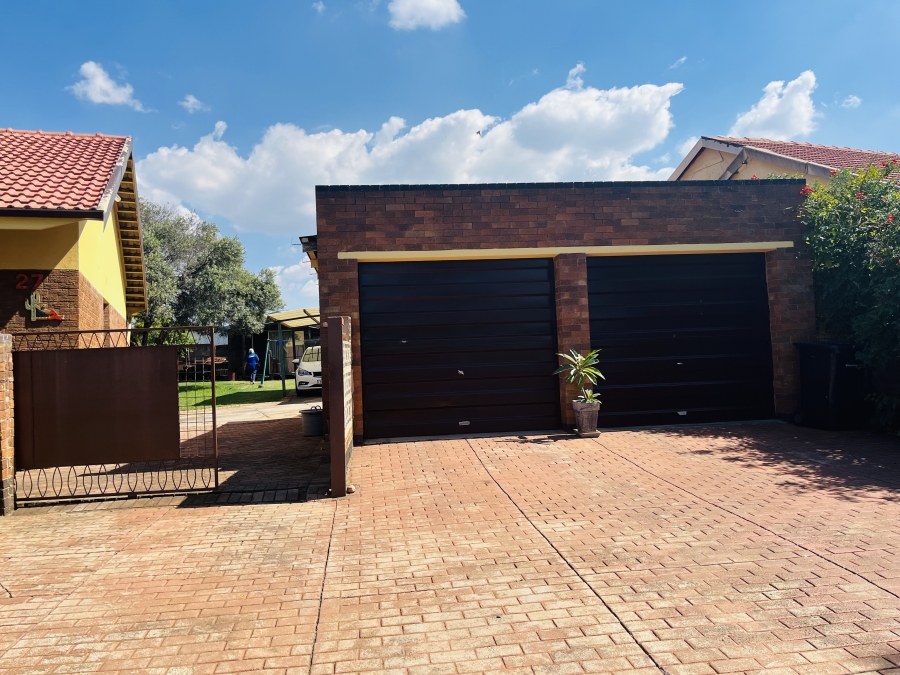 3 Bedroom Property for Sale in Marlands Gauteng