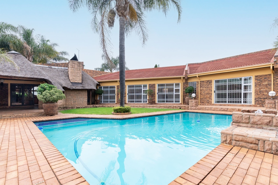 4 Bedroom Property for Sale in Kenleaf Gauteng