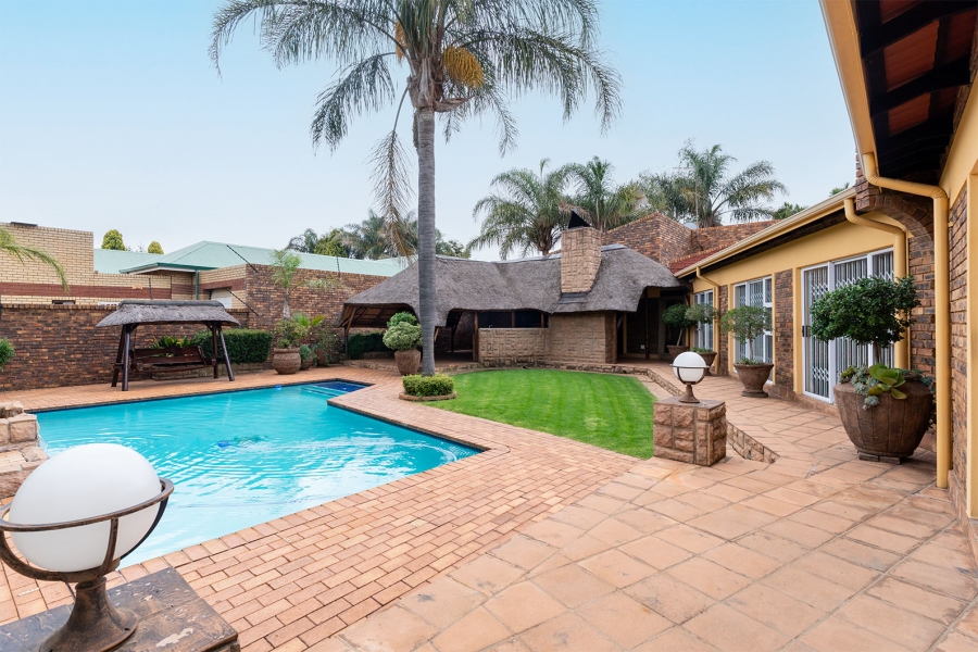 4 Bedroom Property for Sale in Kenleaf Gauteng