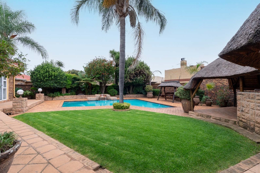 4 Bedroom Property for Sale in Kenleaf Gauteng