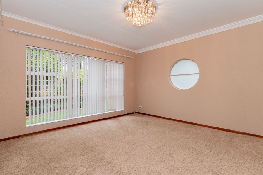 4 Bedroom Property for Sale in Kenleaf Gauteng