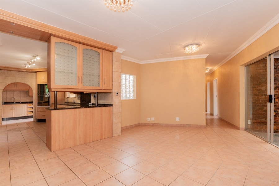 4 Bedroom Property for Sale in Kenleaf Gauteng