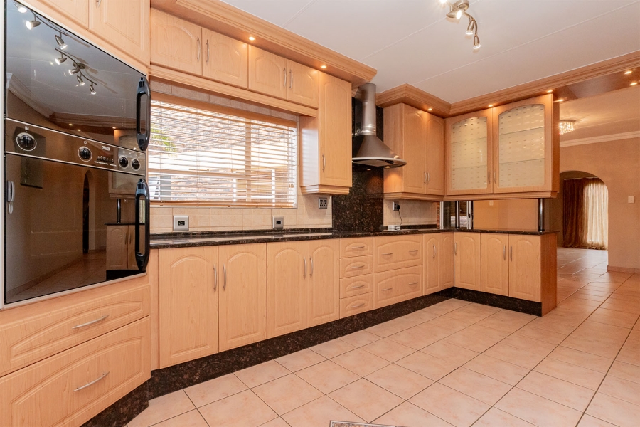 4 Bedroom Property for Sale in Kenleaf Gauteng