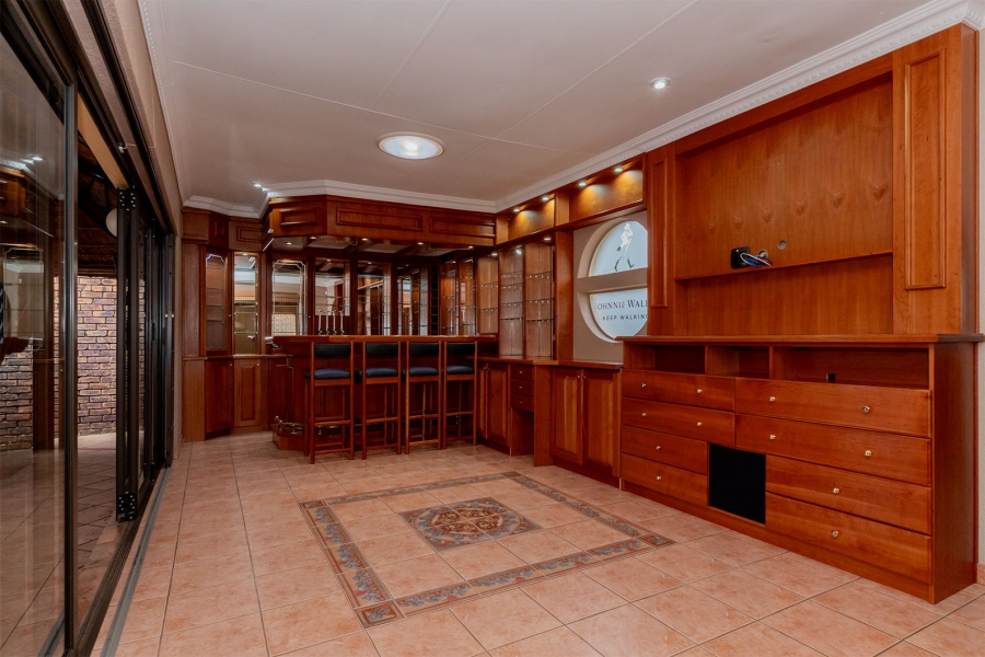 4 Bedroom Property for Sale in Kenleaf Gauteng