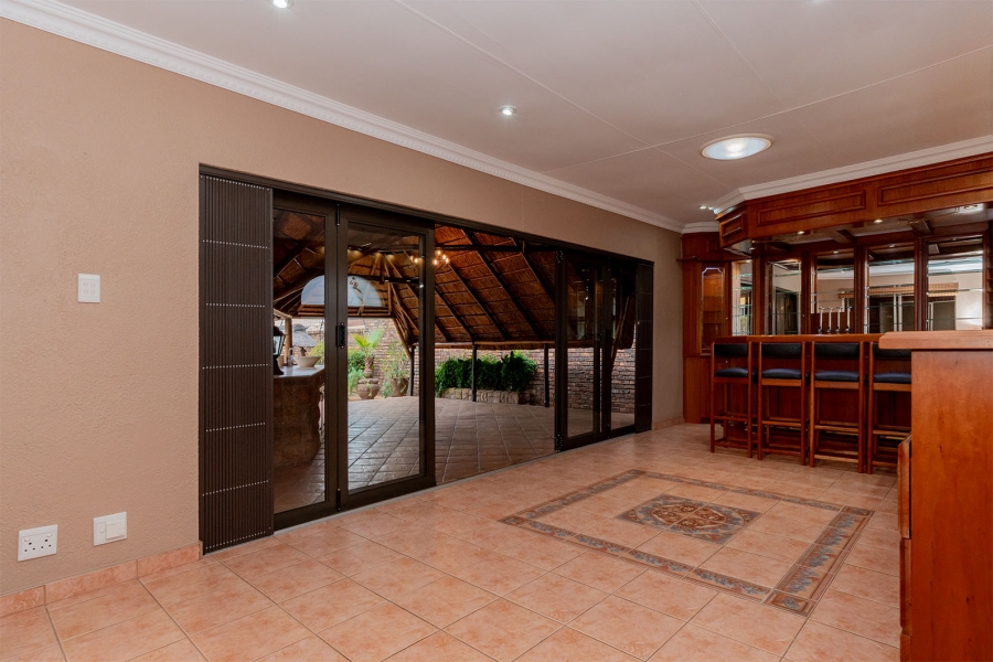 4 Bedroom Property for Sale in Kenleaf Gauteng