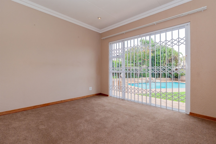 4 Bedroom Property for Sale in Kenleaf Gauteng