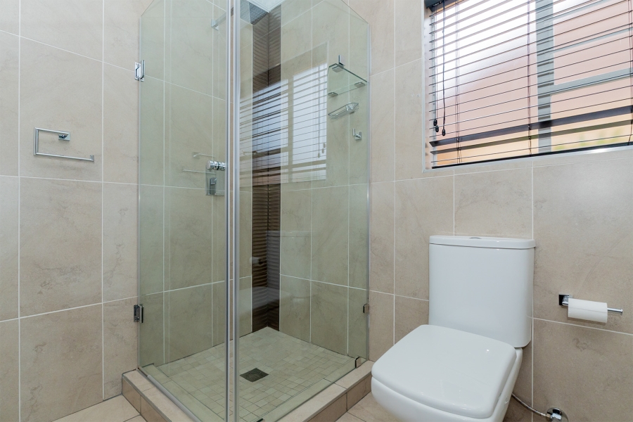 4 Bedroom Property for Sale in Kenleaf Gauteng