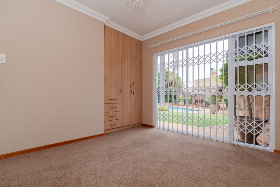 4 Bedroom Property for Sale in Kenleaf Gauteng
