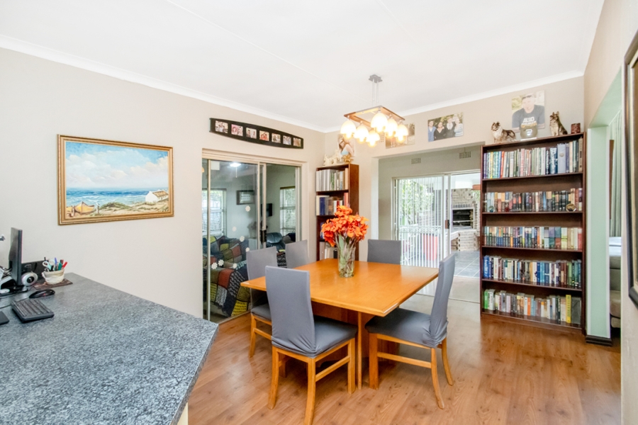 4 Bedroom Property for Sale in Roodekrans Gauteng