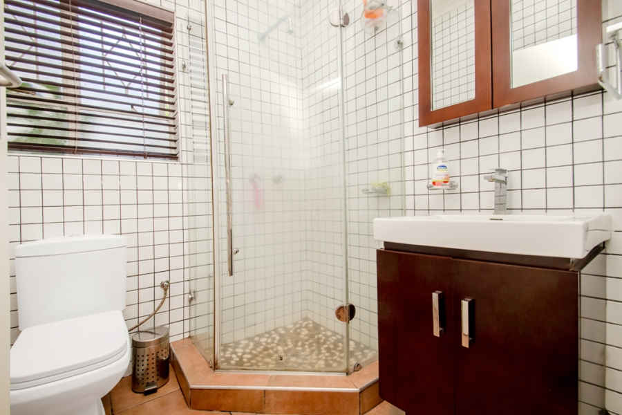 4 Bedroom Property for Sale in Roodekrans Gauteng