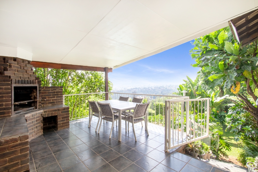 4 Bedroom Property for Sale in Roodekrans Gauteng