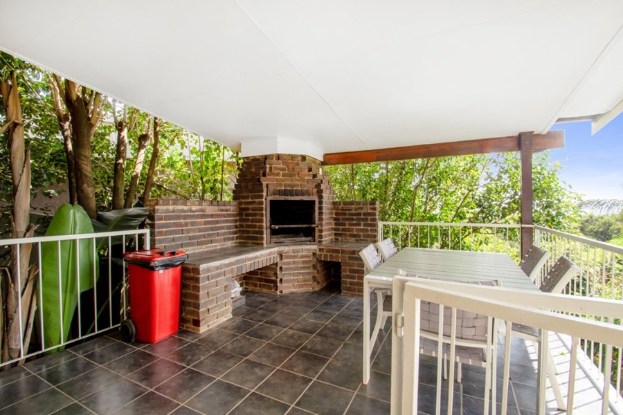 4 Bedroom Property for Sale in Roodekrans Gauteng