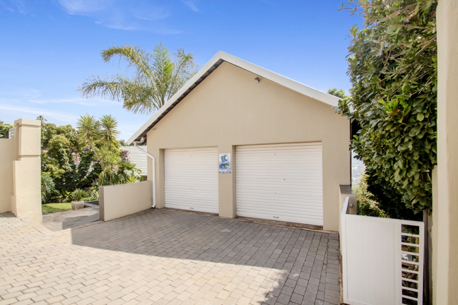 4 Bedroom Property for Sale in Roodekrans Gauteng