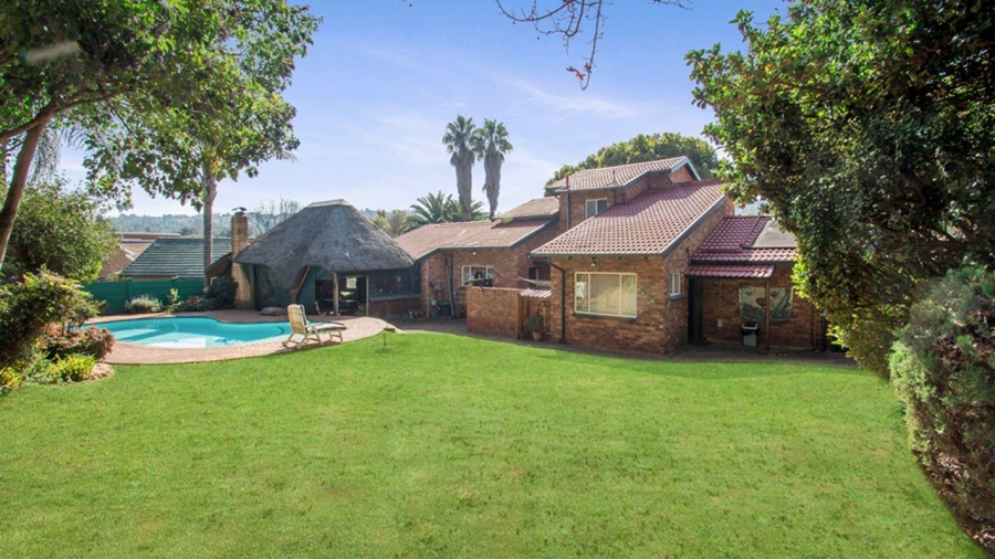 3 Bedroom Property for Sale in Wilro Park Gauteng