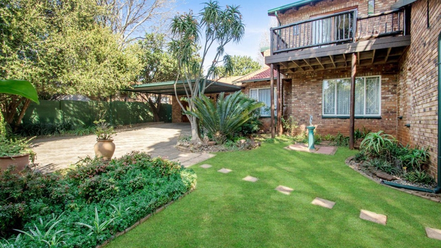 3 Bedroom Property for Sale in Wilro Park Gauteng