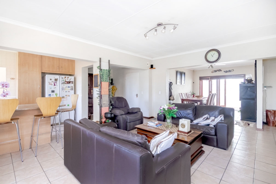 3 Bedroom Property for Sale in Beverley Gauteng