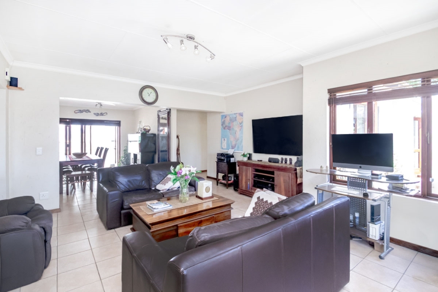 3 Bedroom Property for Sale in Beverley Gauteng