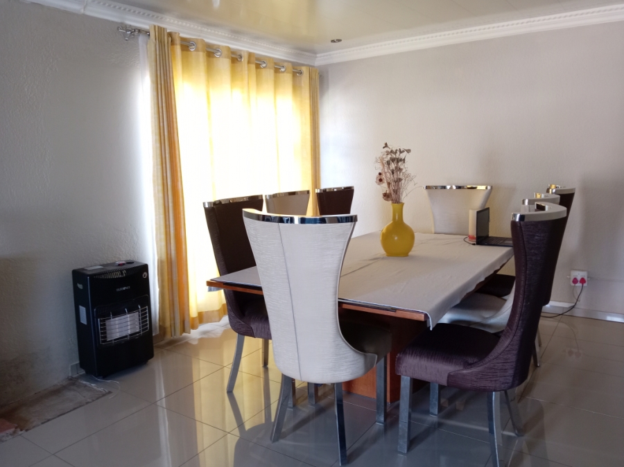 3 Bedroom Property for Sale in Edenvale Central Gauteng