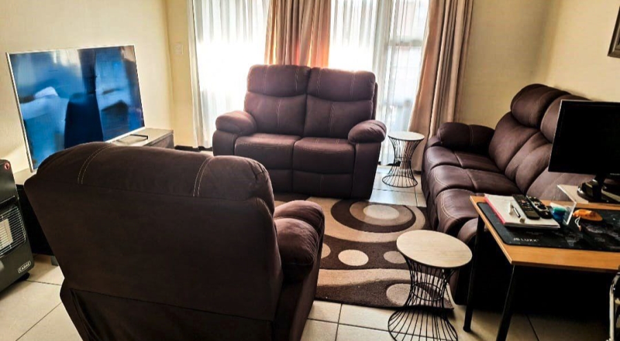 2 Bedroom Property for Sale in Greenstone Hill Gauteng