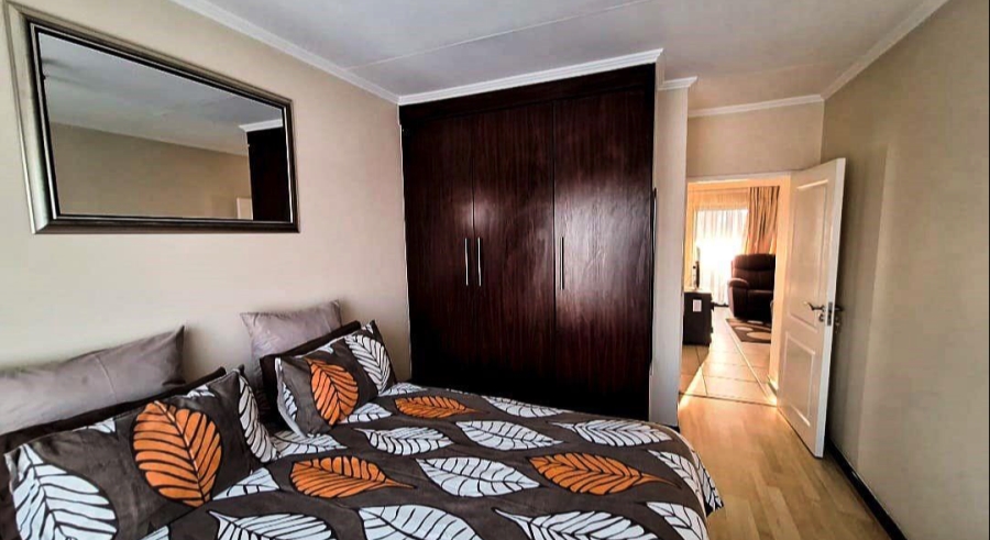 2 Bedroom Property for Sale in Greenstone Hill Gauteng