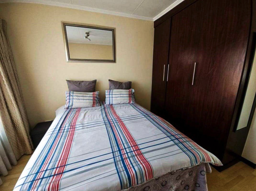 2 Bedroom Property for Sale in Greenstone Hill Gauteng