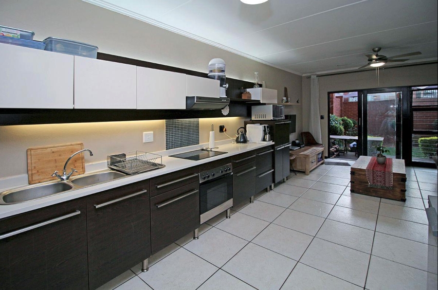 2 Bedroom Property for Sale in Greenstone Hill Gauteng