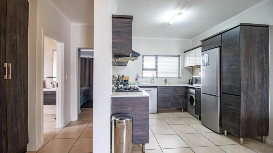 2 Bedroom Property for Sale in Greenstone Hill Gauteng