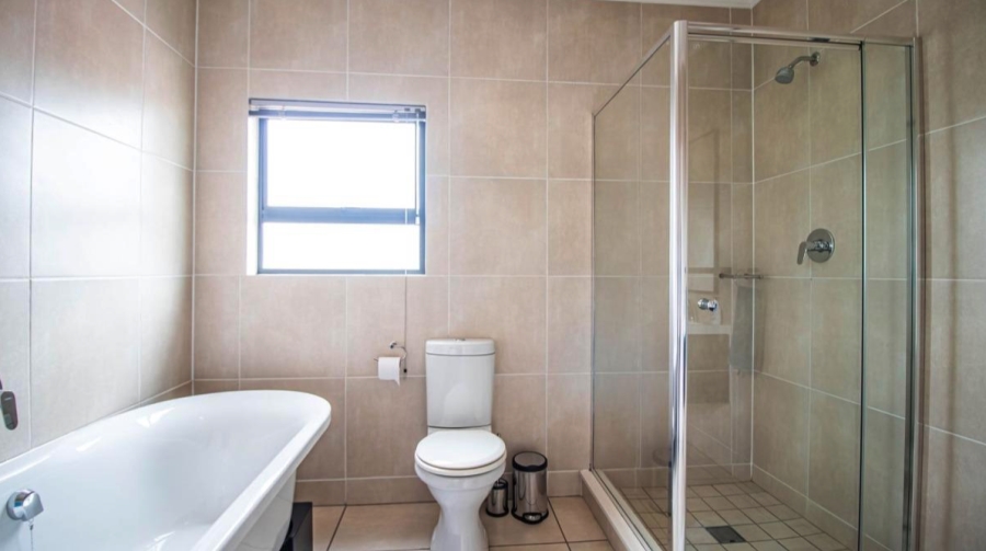 2 Bedroom Property for Sale in Greenstone Hill Gauteng