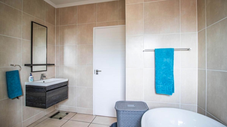 2 Bedroom Property for Sale in Greenstone Hill Gauteng